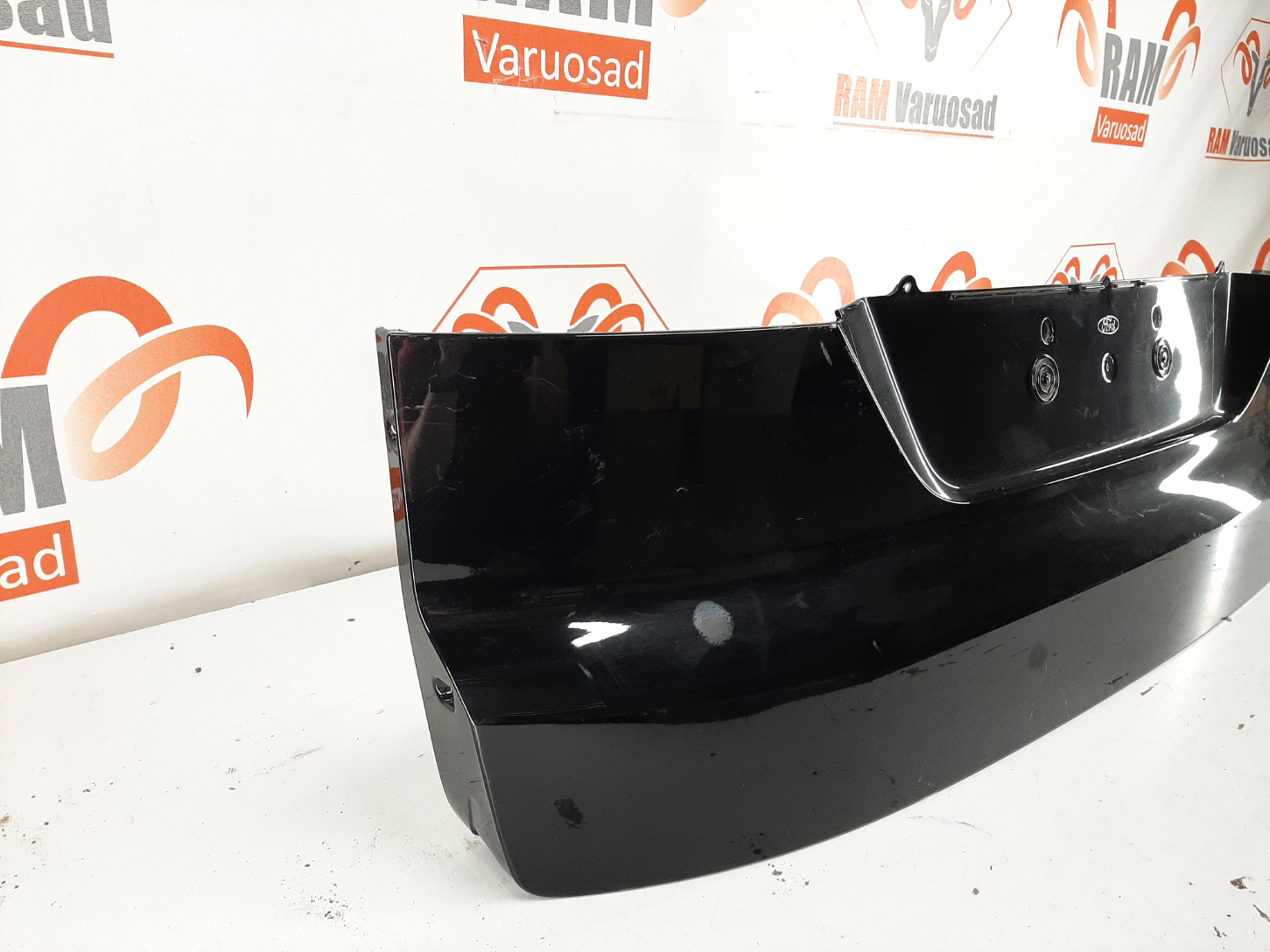 Ford Mondeo tagaluugi plastik / rear trunk lid plastic - pilt 2
