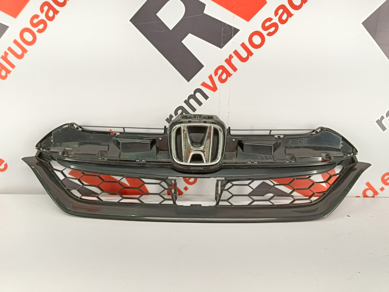 Honda CR-V iluvõre/ front grille	