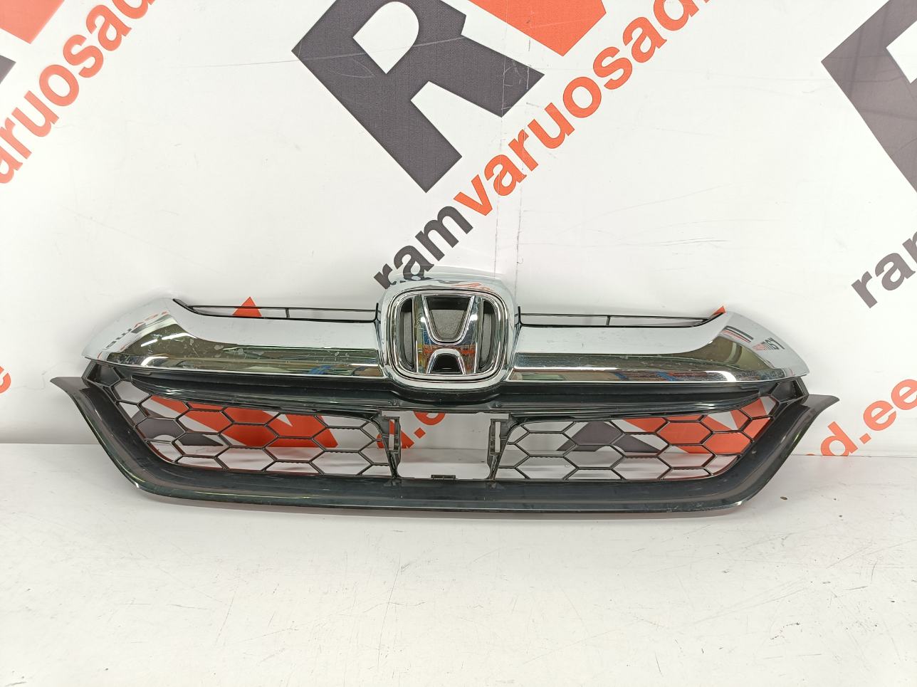 Honda CR-V iluvõre/ front grille