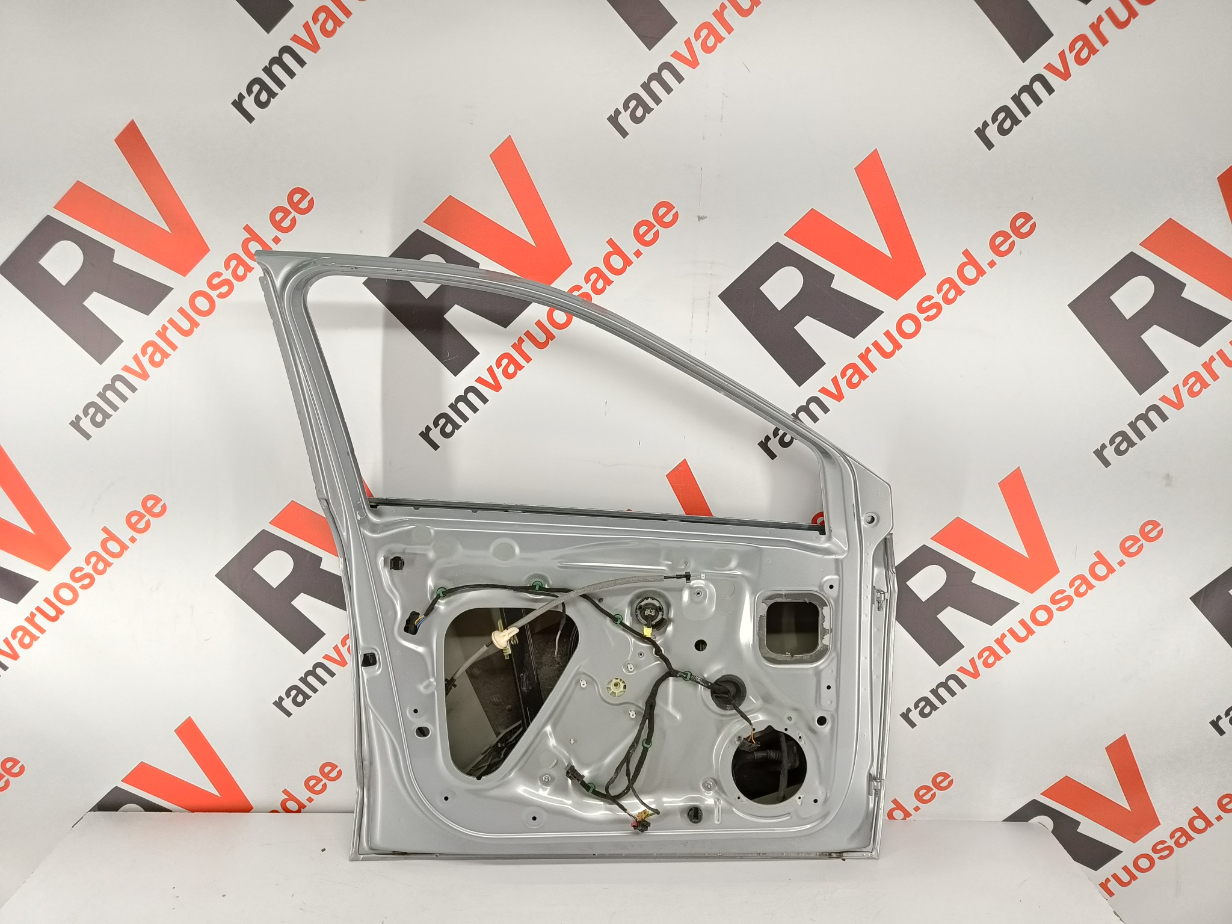 Seat Arona esi uks / front doors - pilt 4
