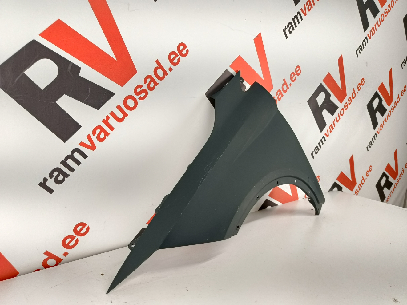 Seat Arona esi tiib / front fender - pilt 2