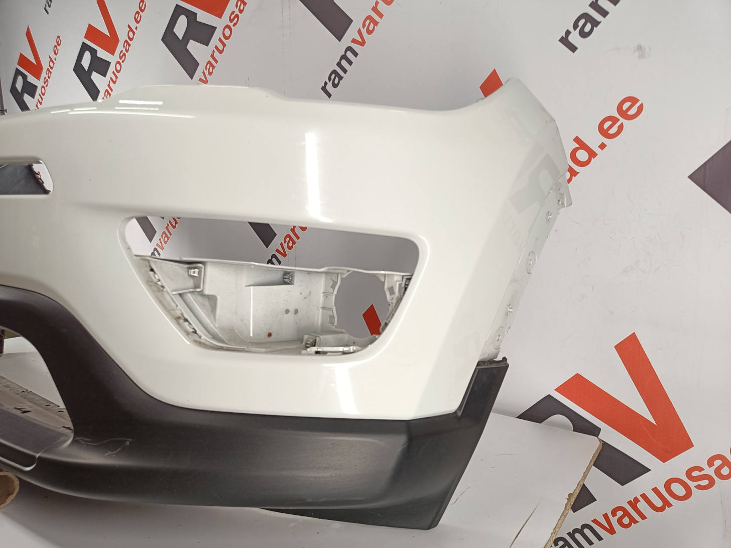 Jeep Compass esistange / front bumper  - pilt 2