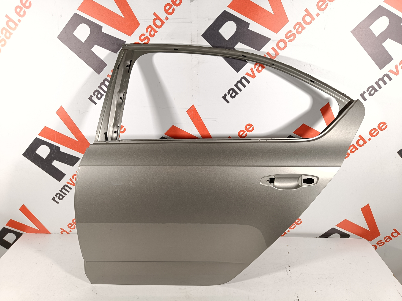 Skoda Octavia tagauks / rear door