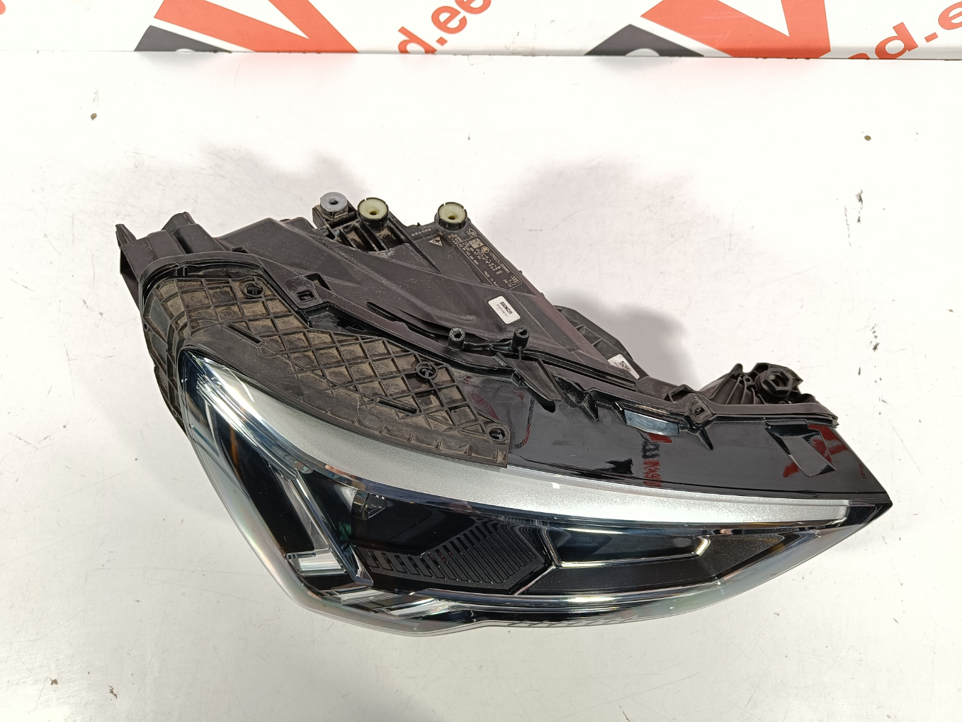 Audi Q3 esituli / headlight - pilt 2
