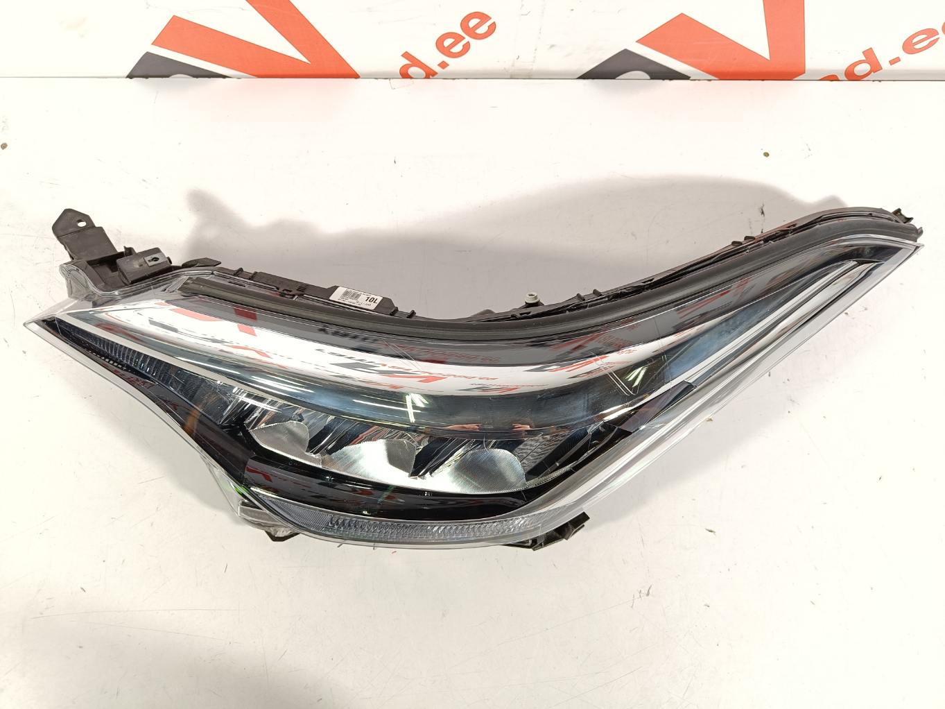 Toyota C-HR esituli / headlight - pilt 2