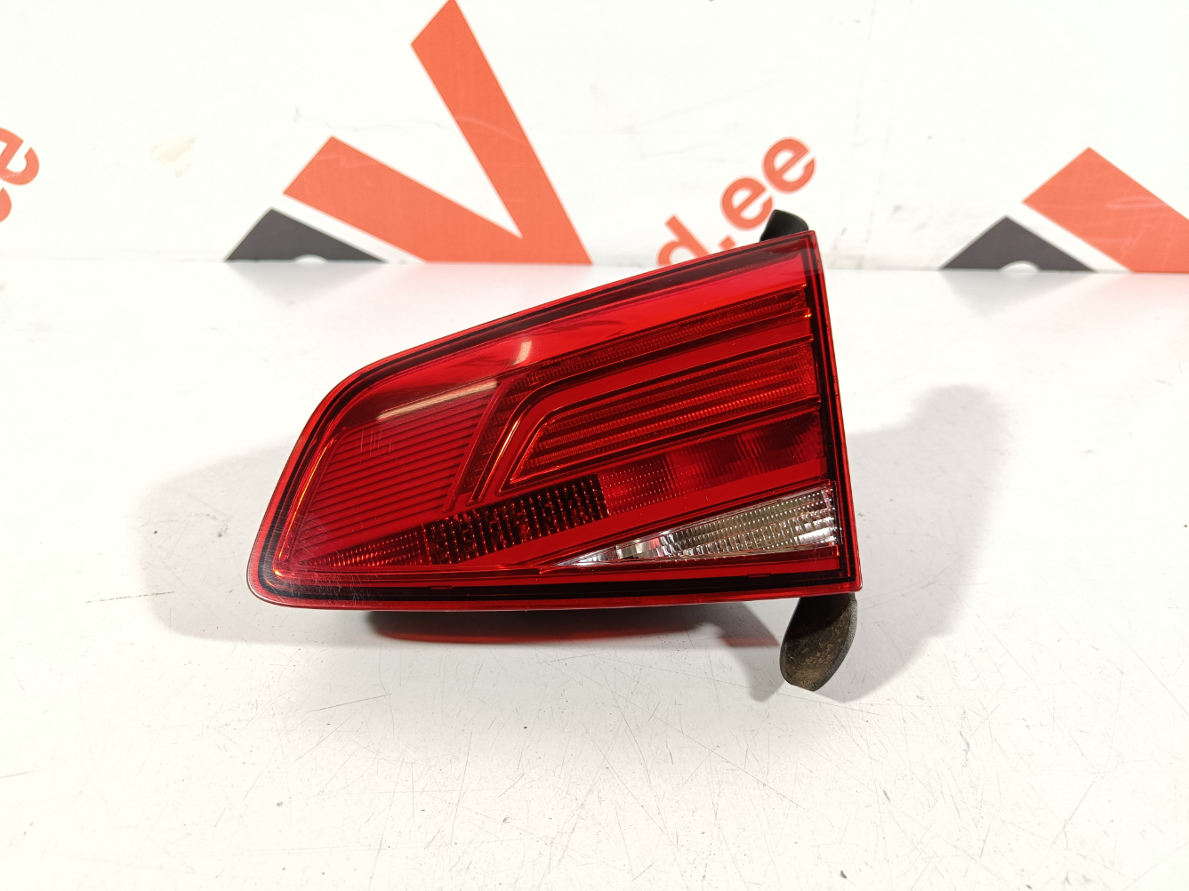 VW Passat B8 sedan luugituli / rear light