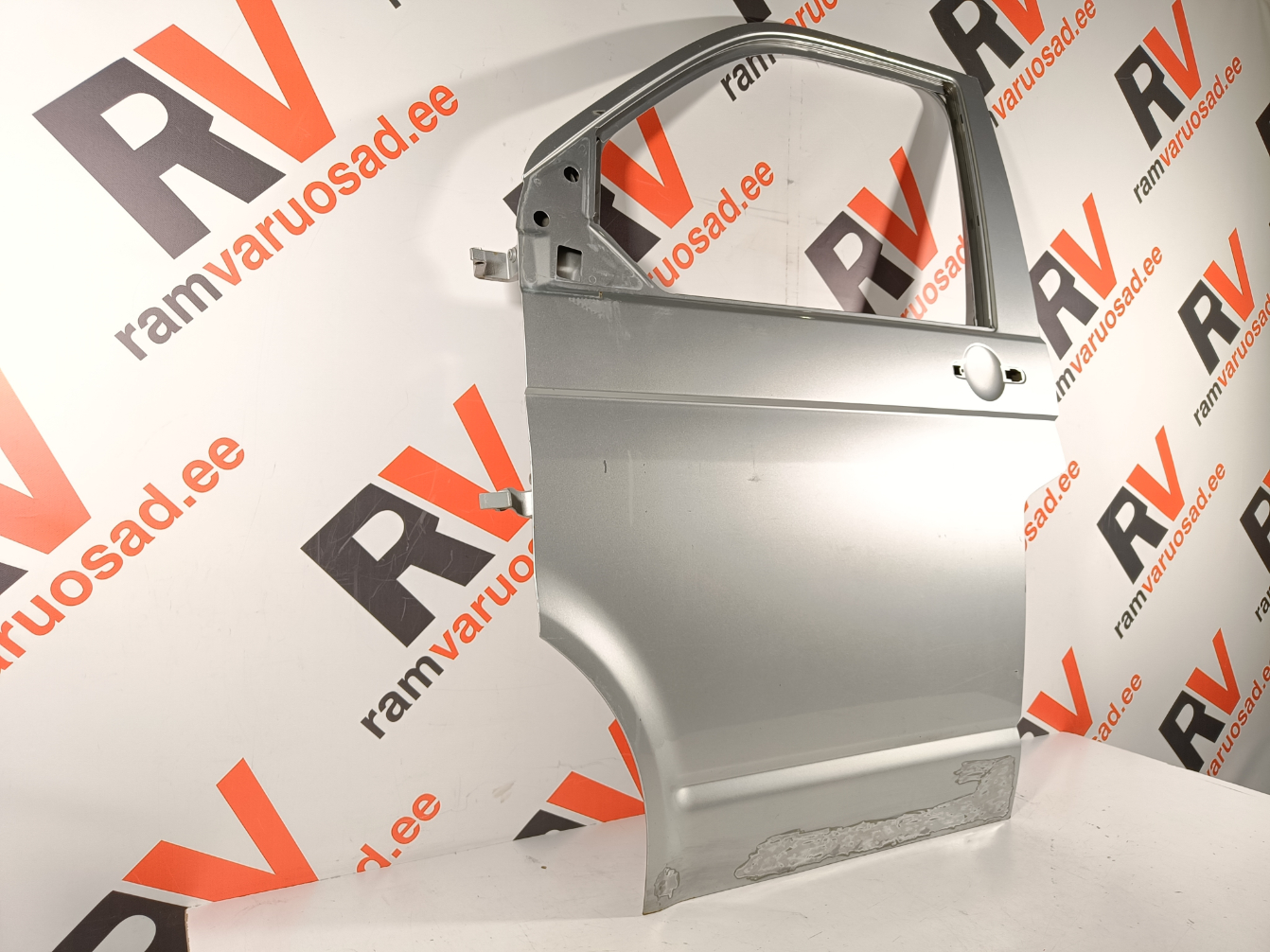 VW Transporter T5 esiuks / front doors - pilt 2