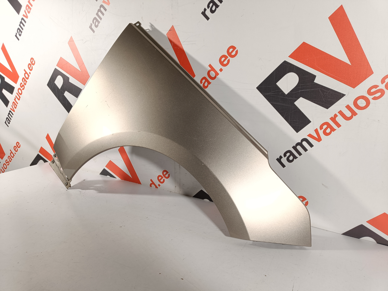 Land Rover RR L460 esitiib / front fender - pilt 2