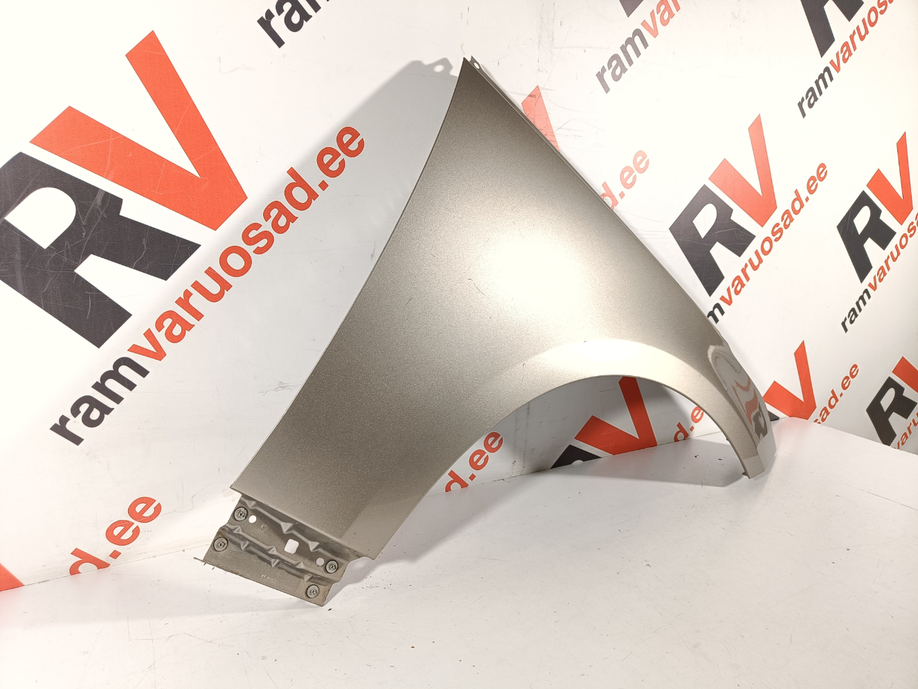 Land Rover RR L460 esitiib / front fender - pilt 3