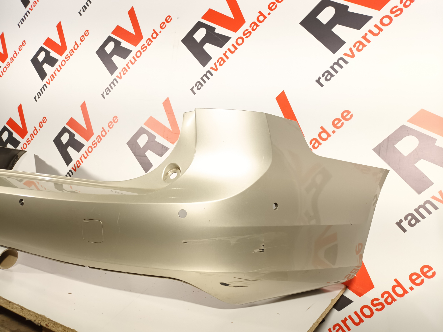 Volvo V90 tagastange / rear bumper - pilt 3
