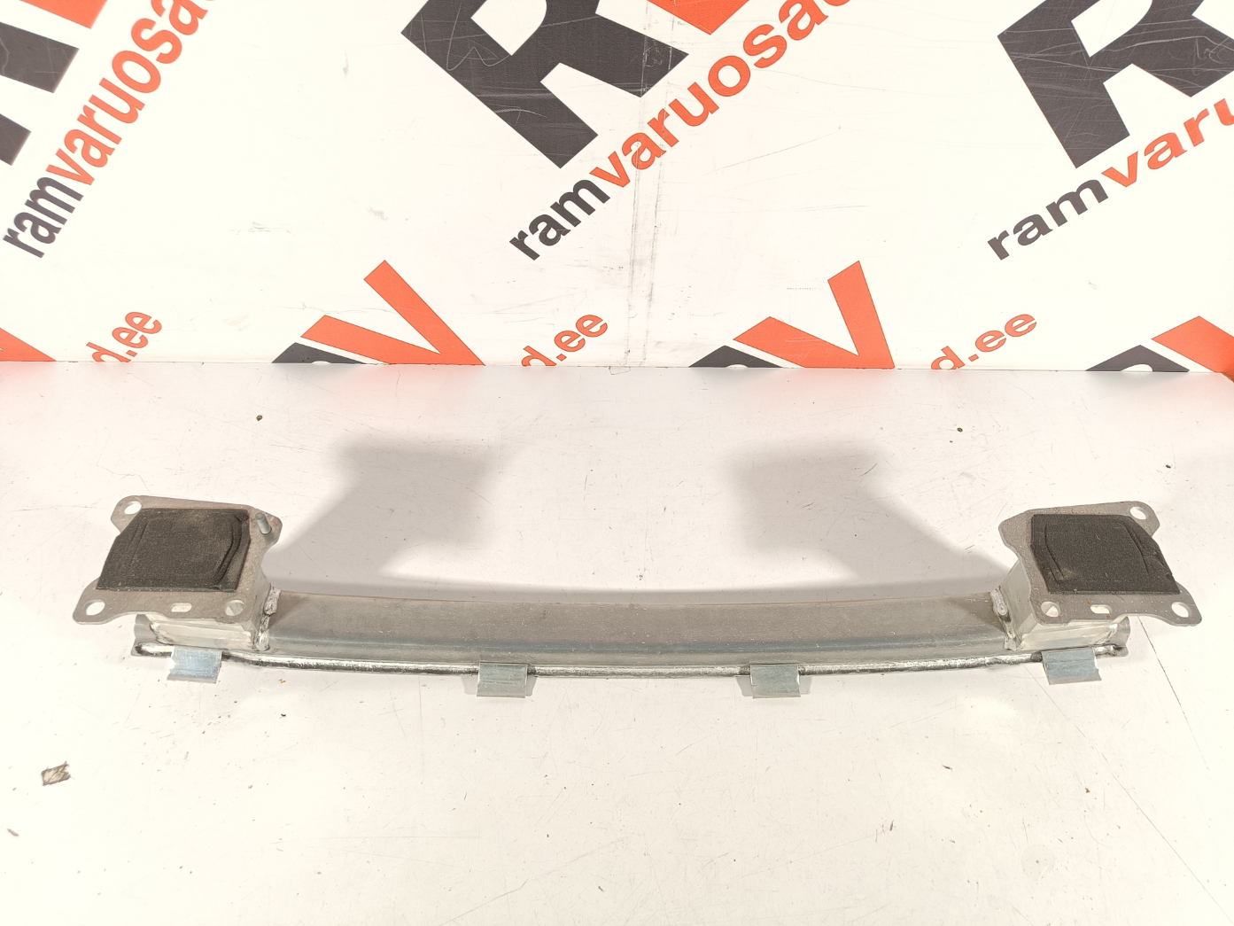 Audi A4 B9 LIFT tagatala / rear support - pilt 2