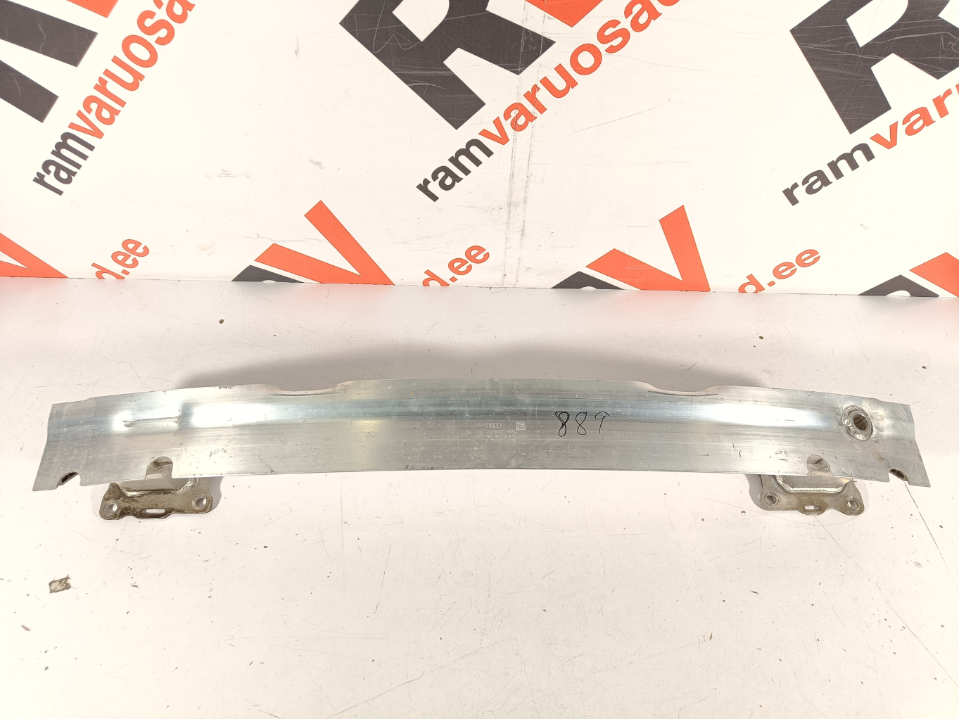 Audi A6 C8 tagatala / rear support