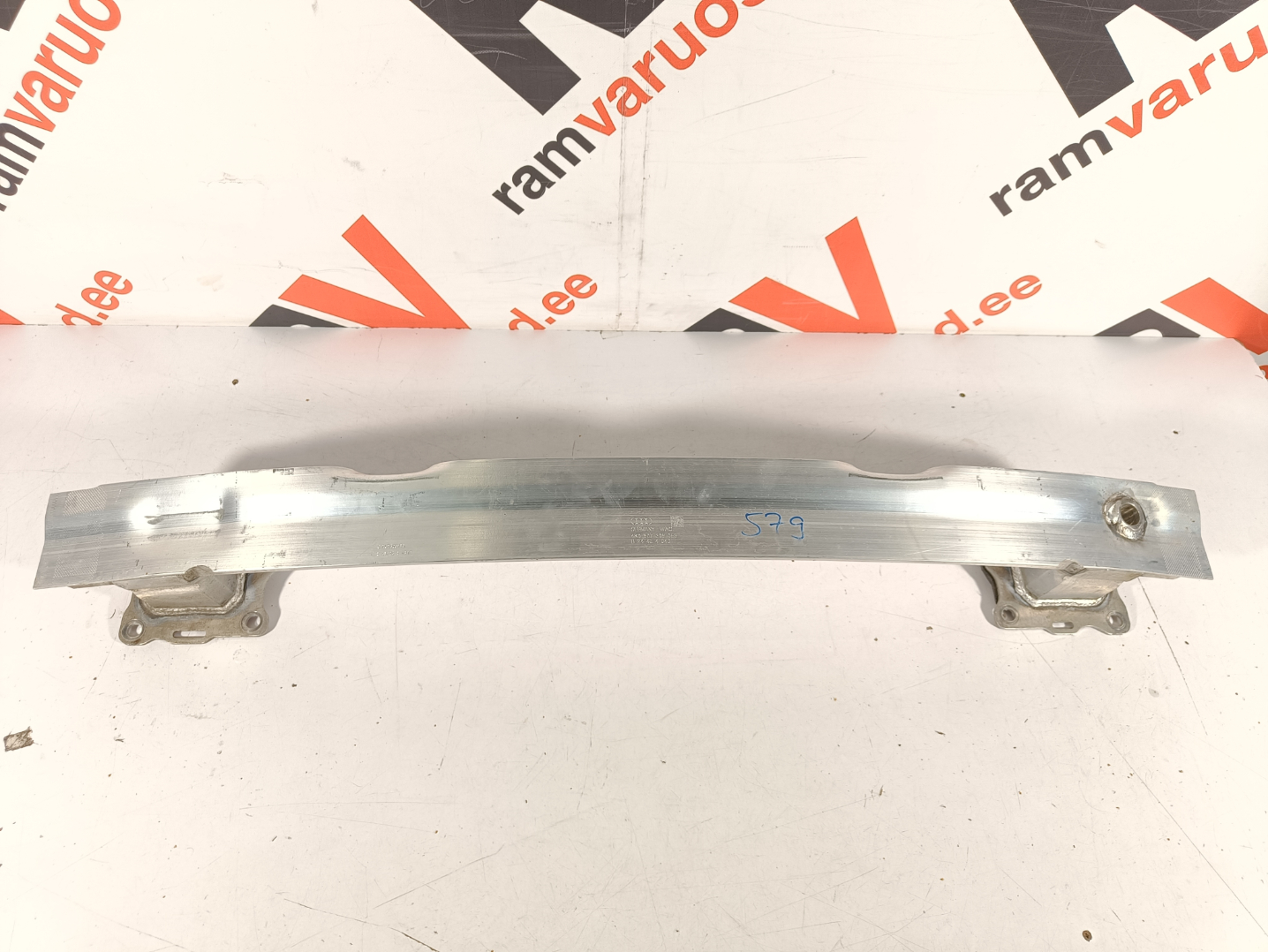 Audi A6 C8 tagatala / rear support