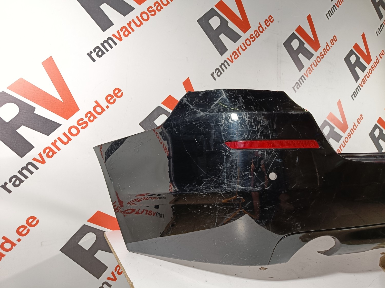 BMW 5 F11 tagastange / rear bumper - pilt 2