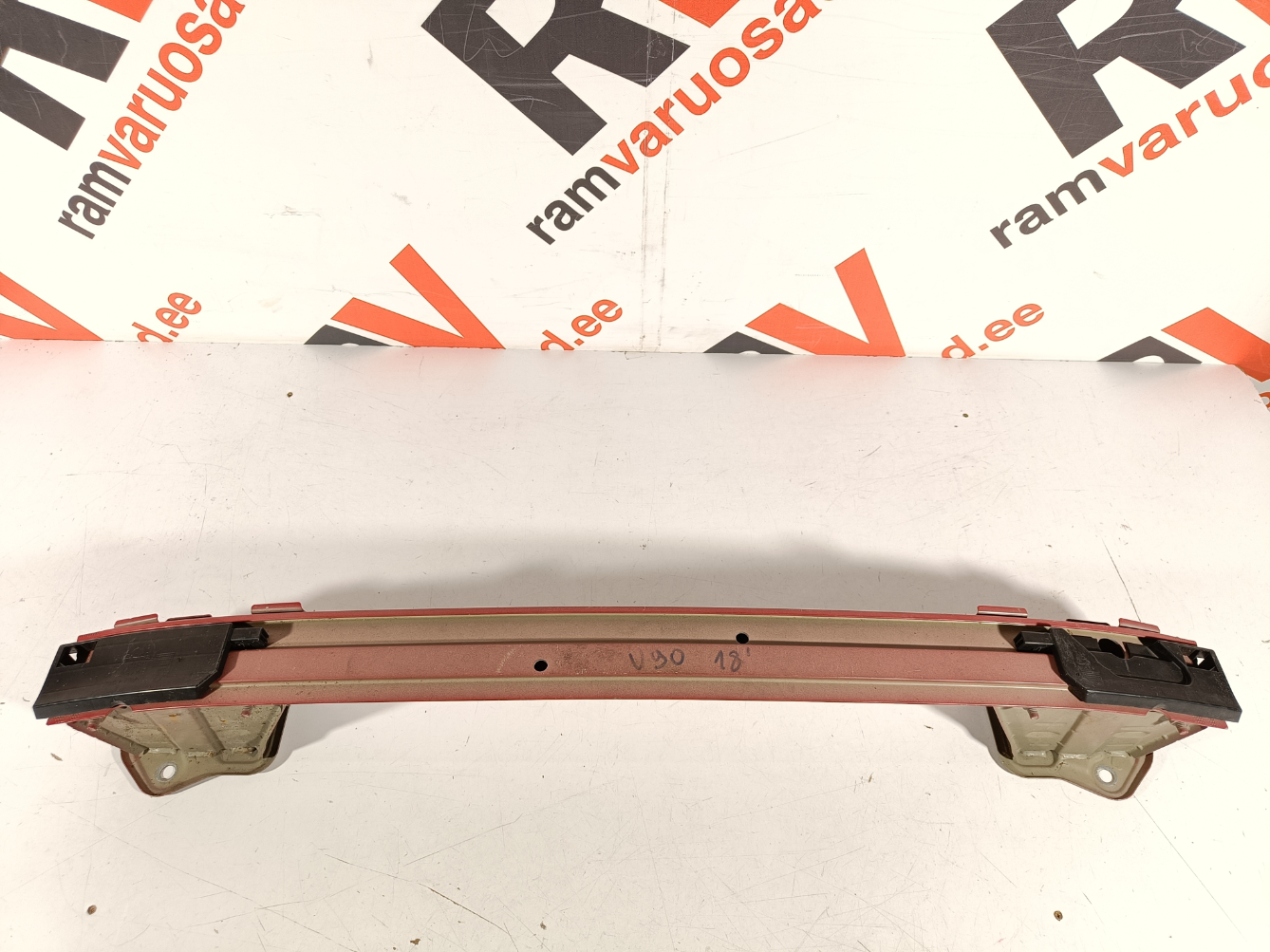 Volvo V90 tagatala / rear support