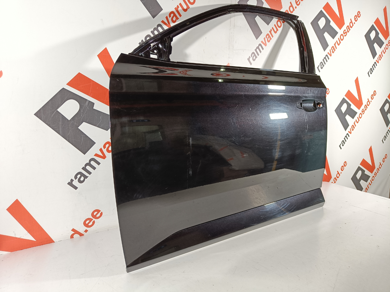 Skoda Superb esiuks / front doors - pilt 2