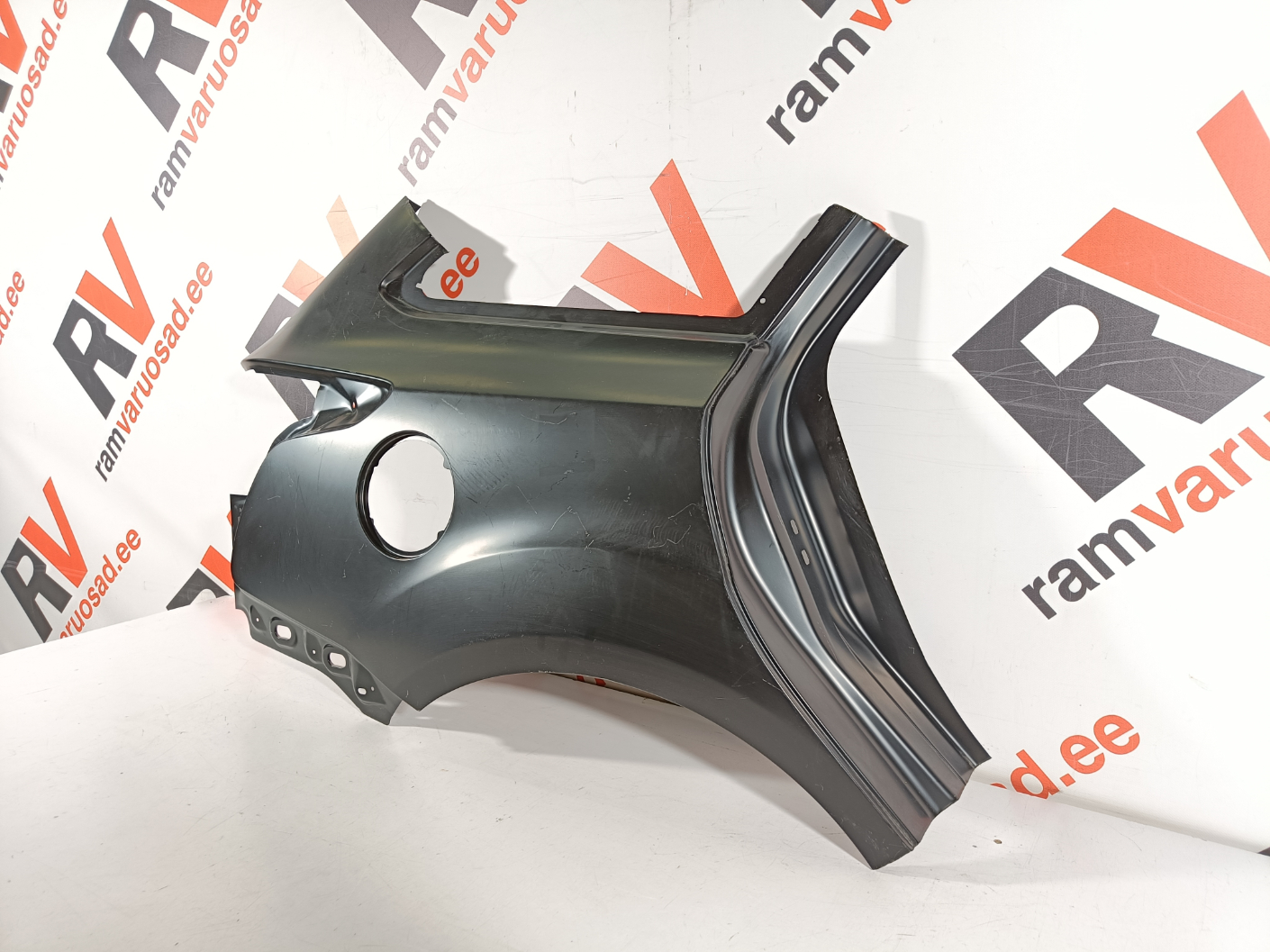 Ford Focus tagatiib / rear fender - pilt 3