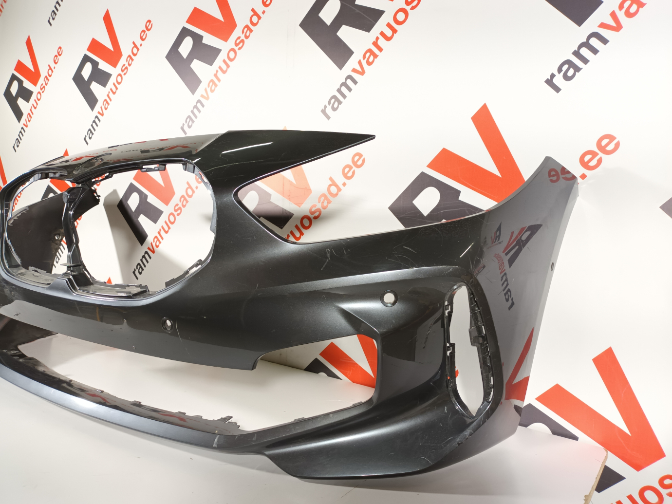BMW 1 F40 Esistange / front bumper - pilt 3