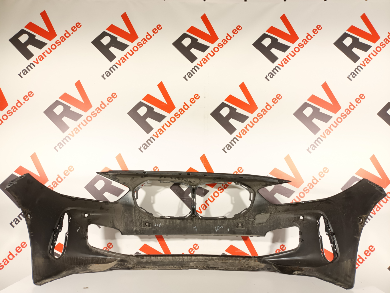 BMW 1 F40 Esistange / front bumper - pilt 4