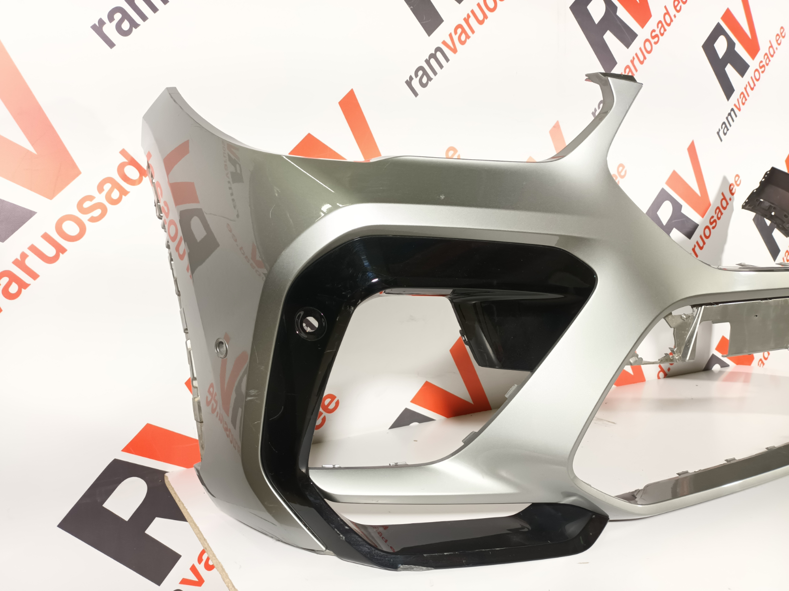 BMW X6 M F96 esistange / front bumper - pilt 2