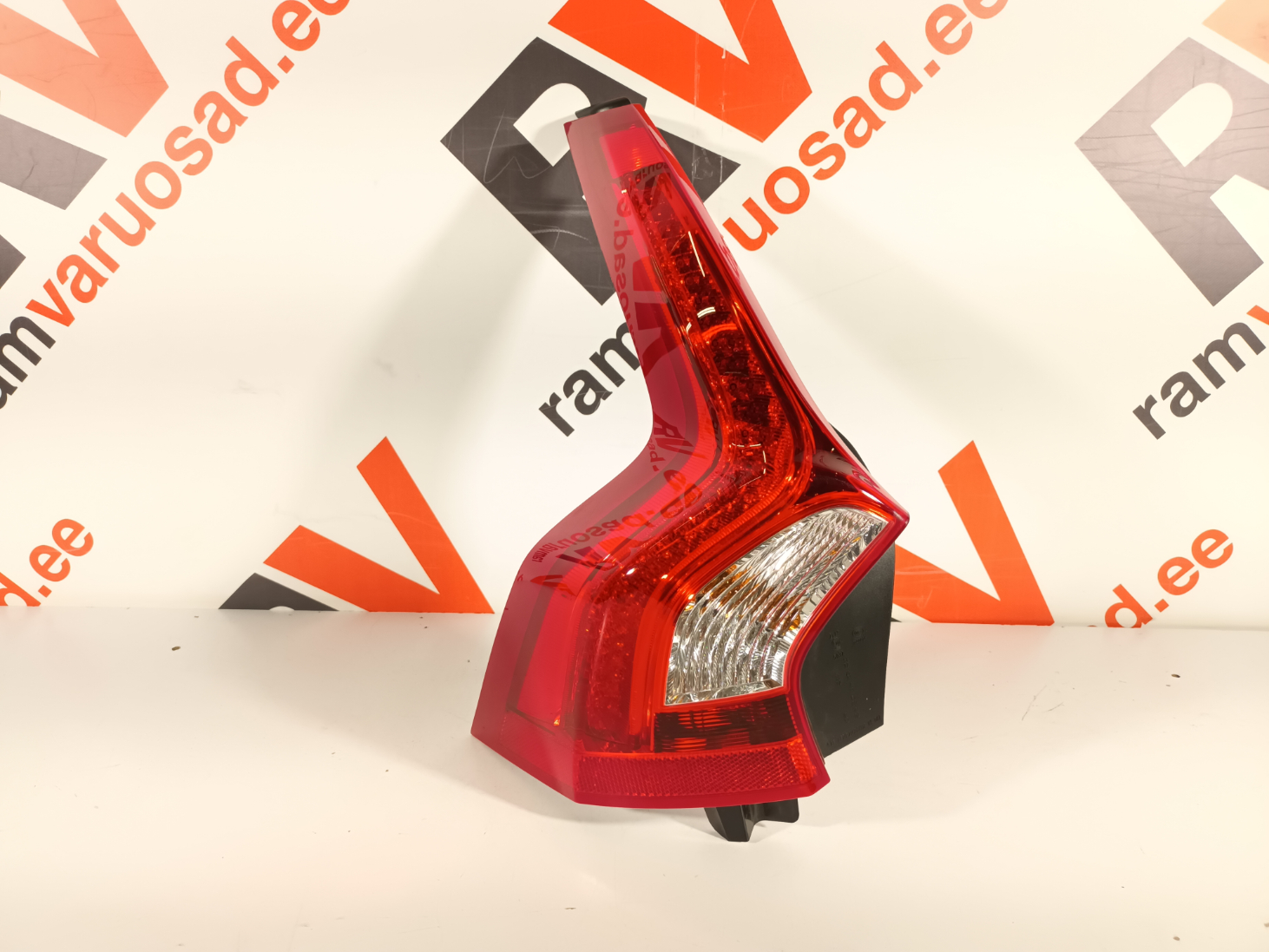 Volvo V60 tagatuli / rear light
