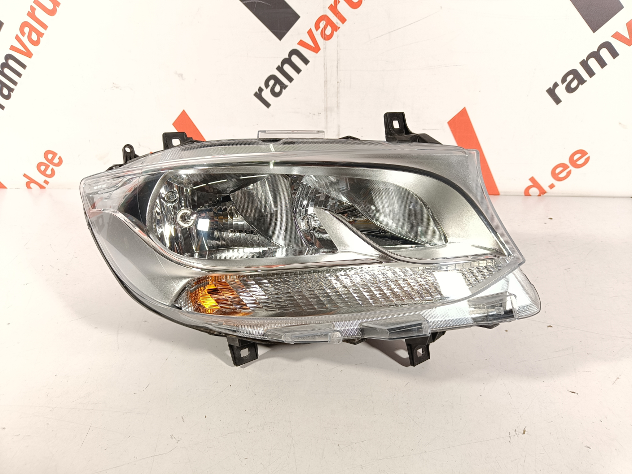Mercedes Sprinter esituli / headlight