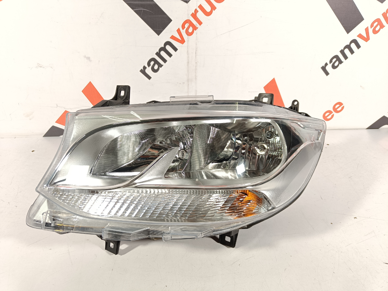Mercedes Sprinter esituli / headlight