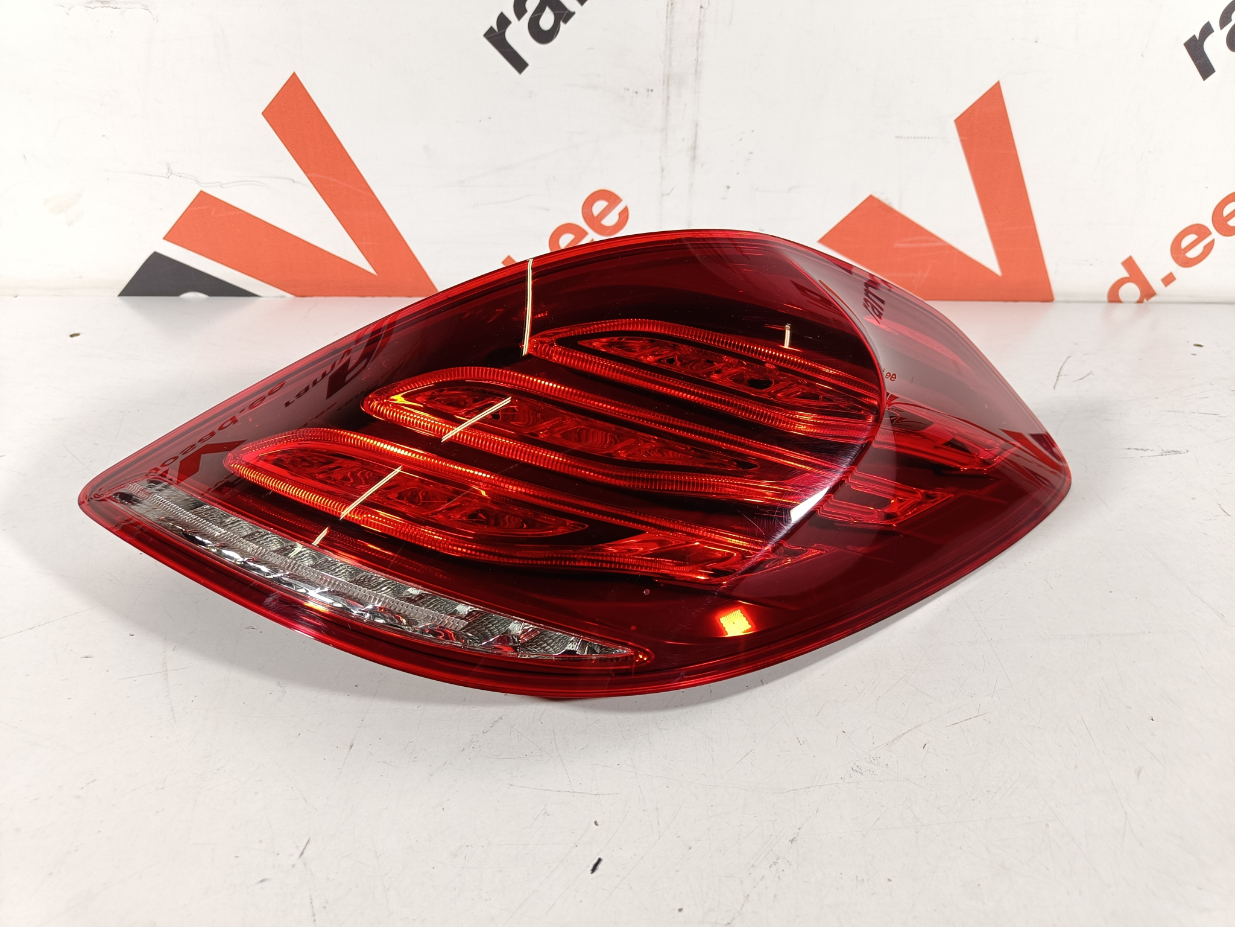 Mercedes S W222 tagatuli / rear light