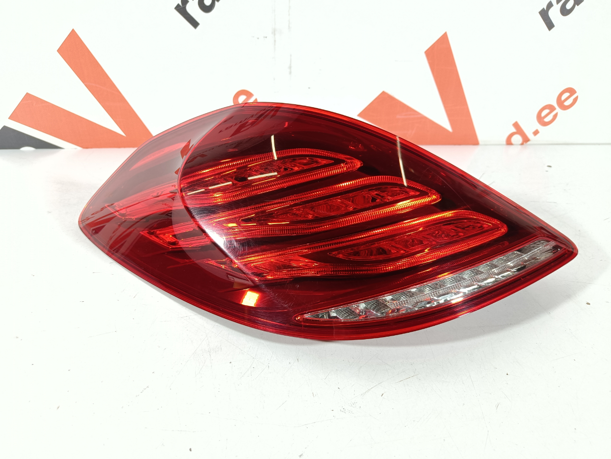 Mercedes S W222 tagatuli / rear light