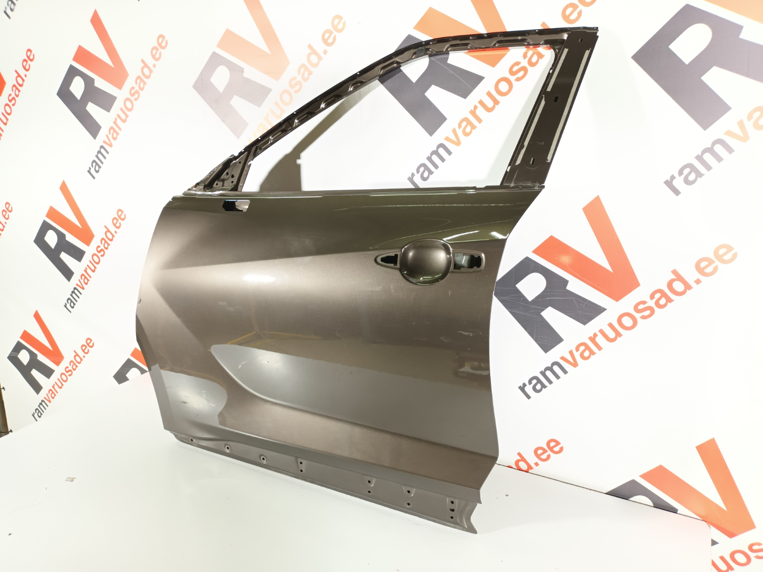 Nissan Juke esiuks / front door - pilt 3