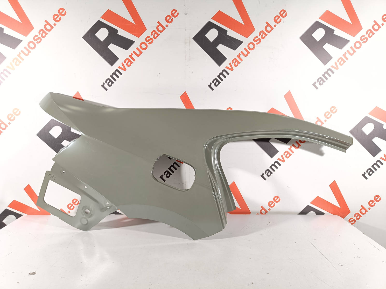 Skoda Superb tagatiib / rear fender