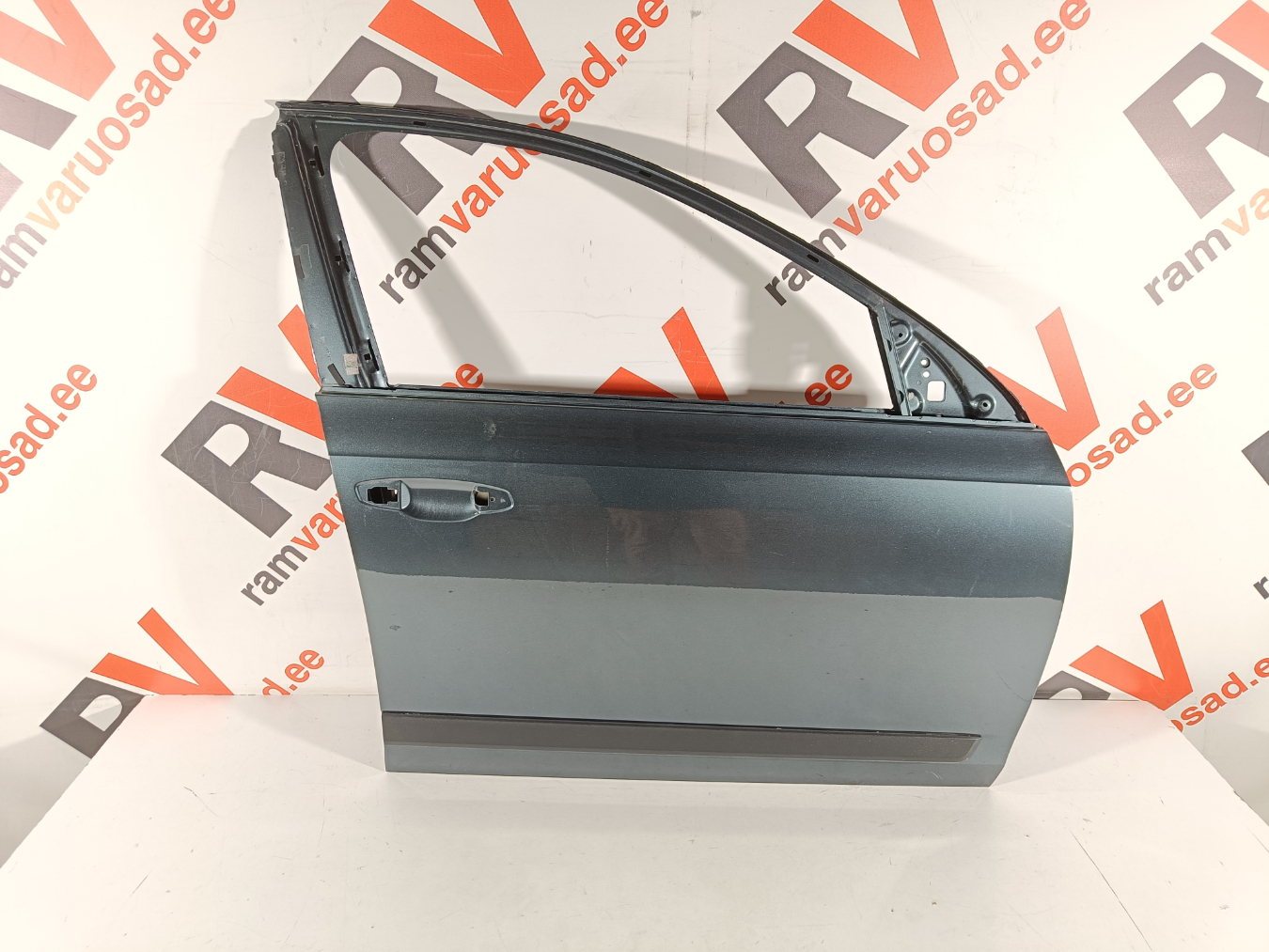 Skoda Octavia esiuks / front doors