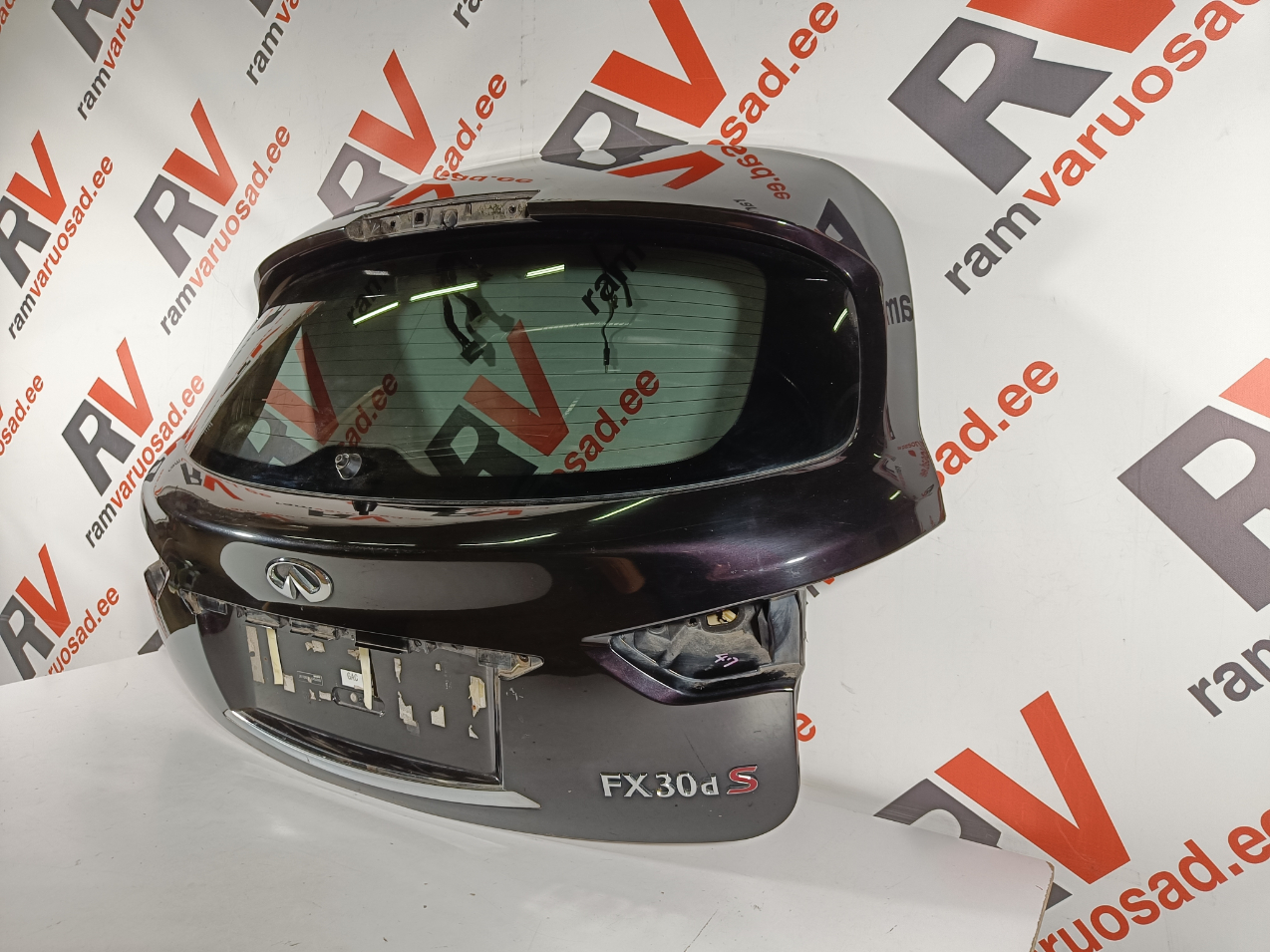 Infinity FX30  tagaluuk / trunklid - pilt 3
