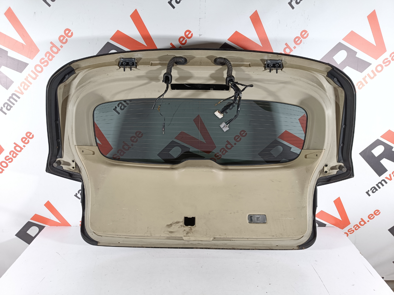 Infinity FX30  tagaluuk / trunklid - pilt 4