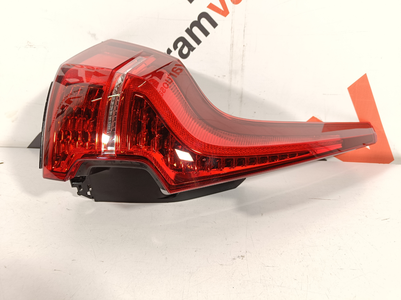 Volvo XC60 tagatuli / rearlight