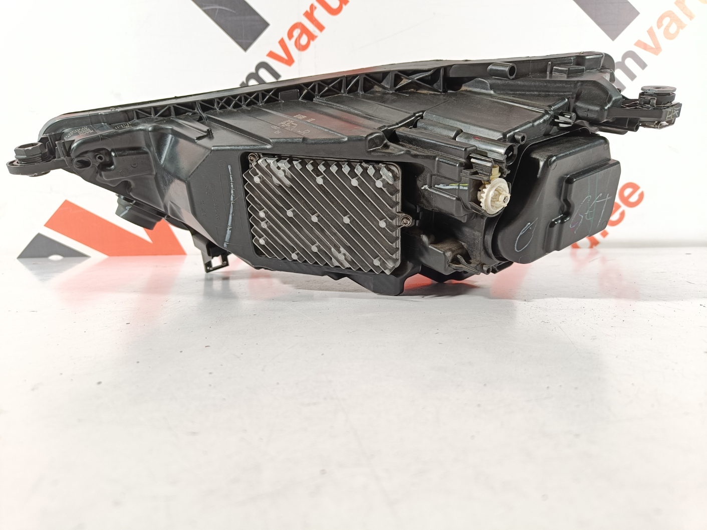 Audi Q5 esituli / headlight - pilt 3