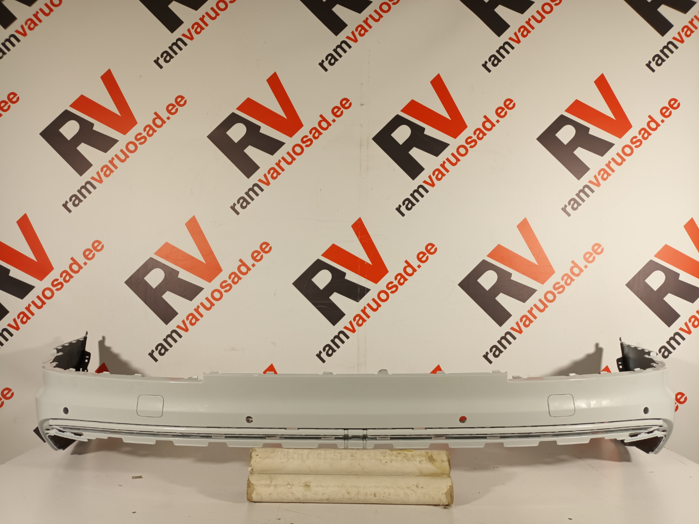 Audi Q7 tagastange / rear bumper