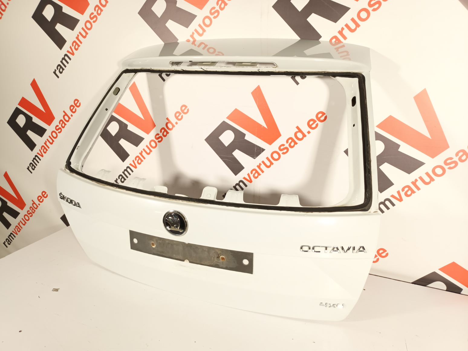 Skoda Octavia tagaluuk / trunk lid - pilt 3