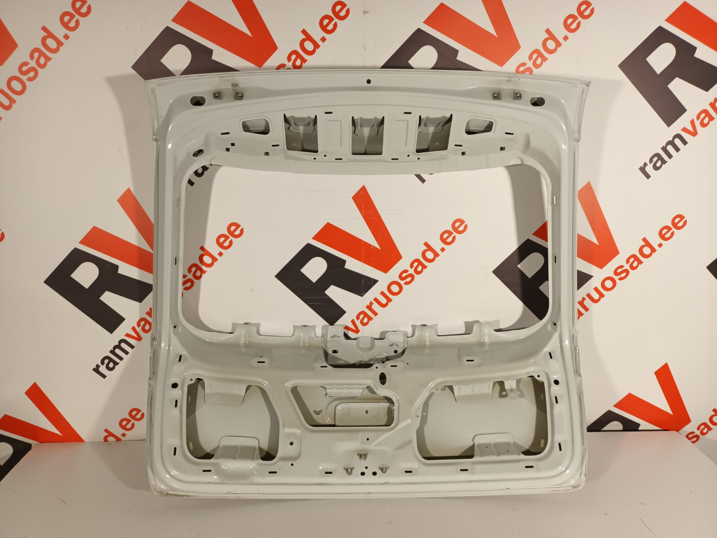Skoda Octavia tagaluuk / trunk lid - pilt 4