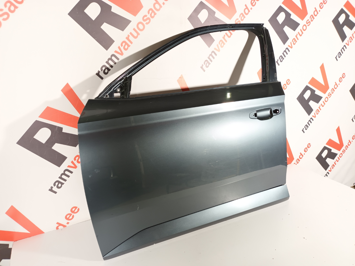 Skoda Superb esiuks / front door - pilt 2