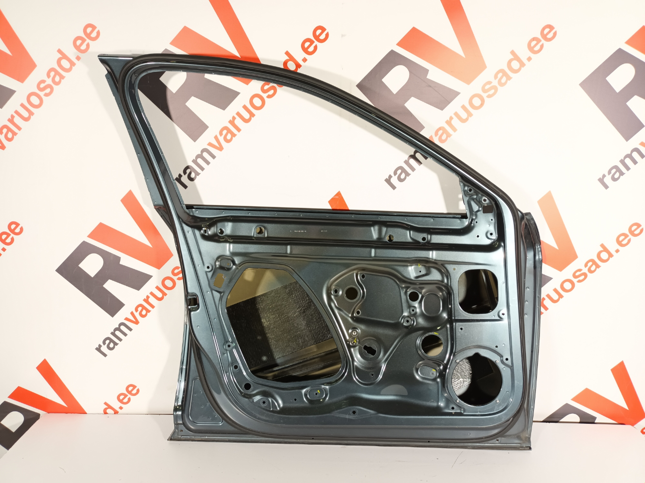 Skoda Superb esiuks / front door - pilt 4