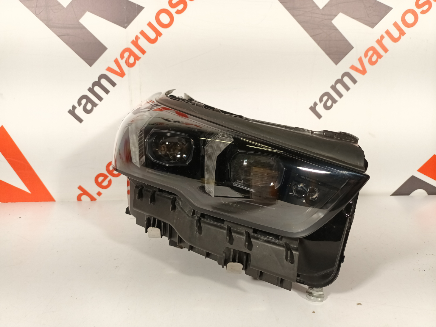 BMW 5 G60 esituli / headlight - pilt 2