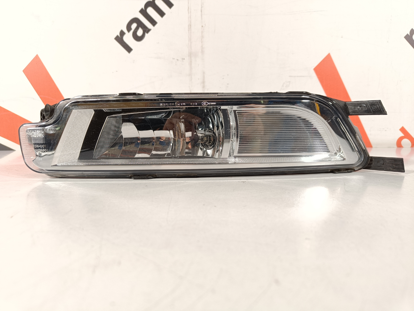 VW Passat B8 udutuli / fog light