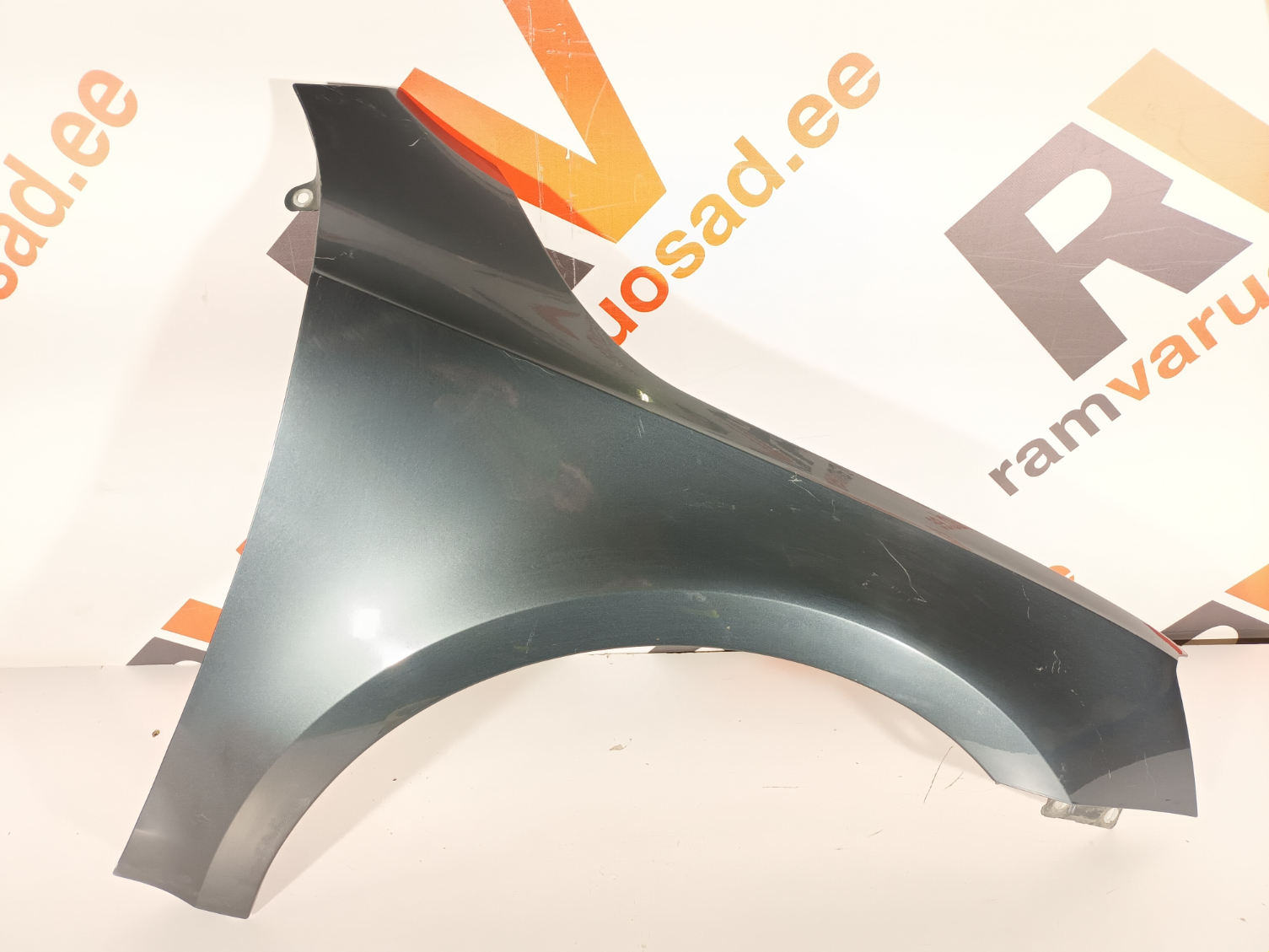 Skoda Octavia FL esitiib / front fender