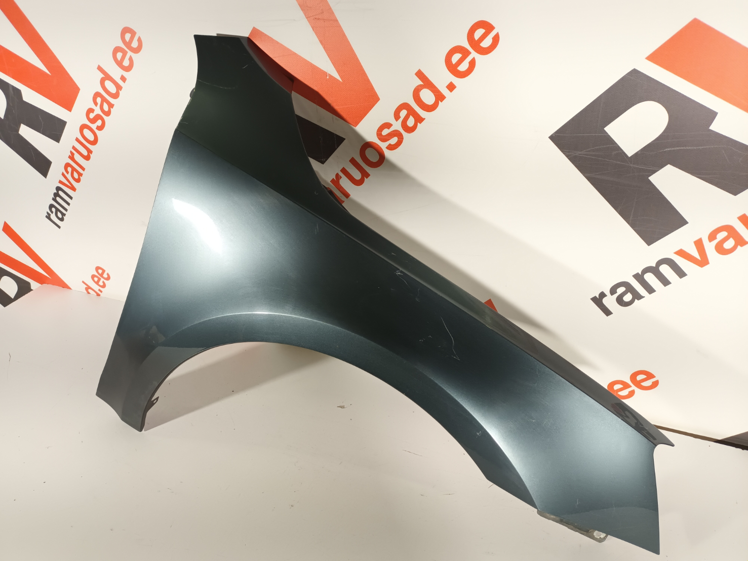 Skoda Octavia FL esitiib / front fender - pilt 3