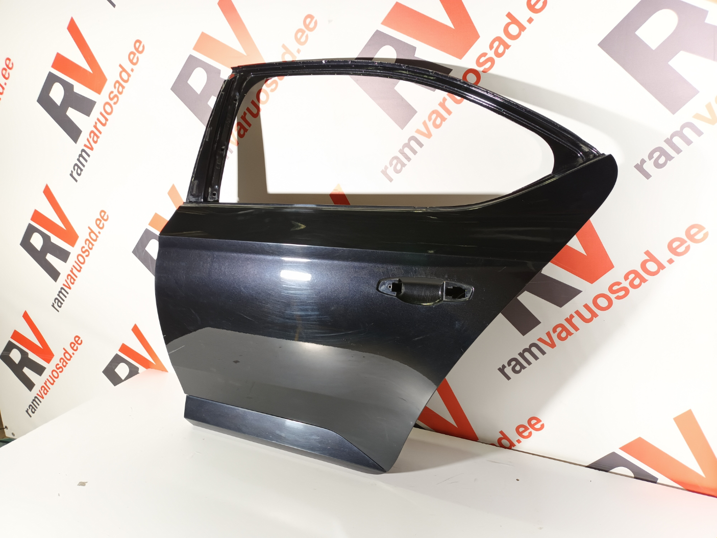 Skoda Superb tagauks / rear door - pilt 3