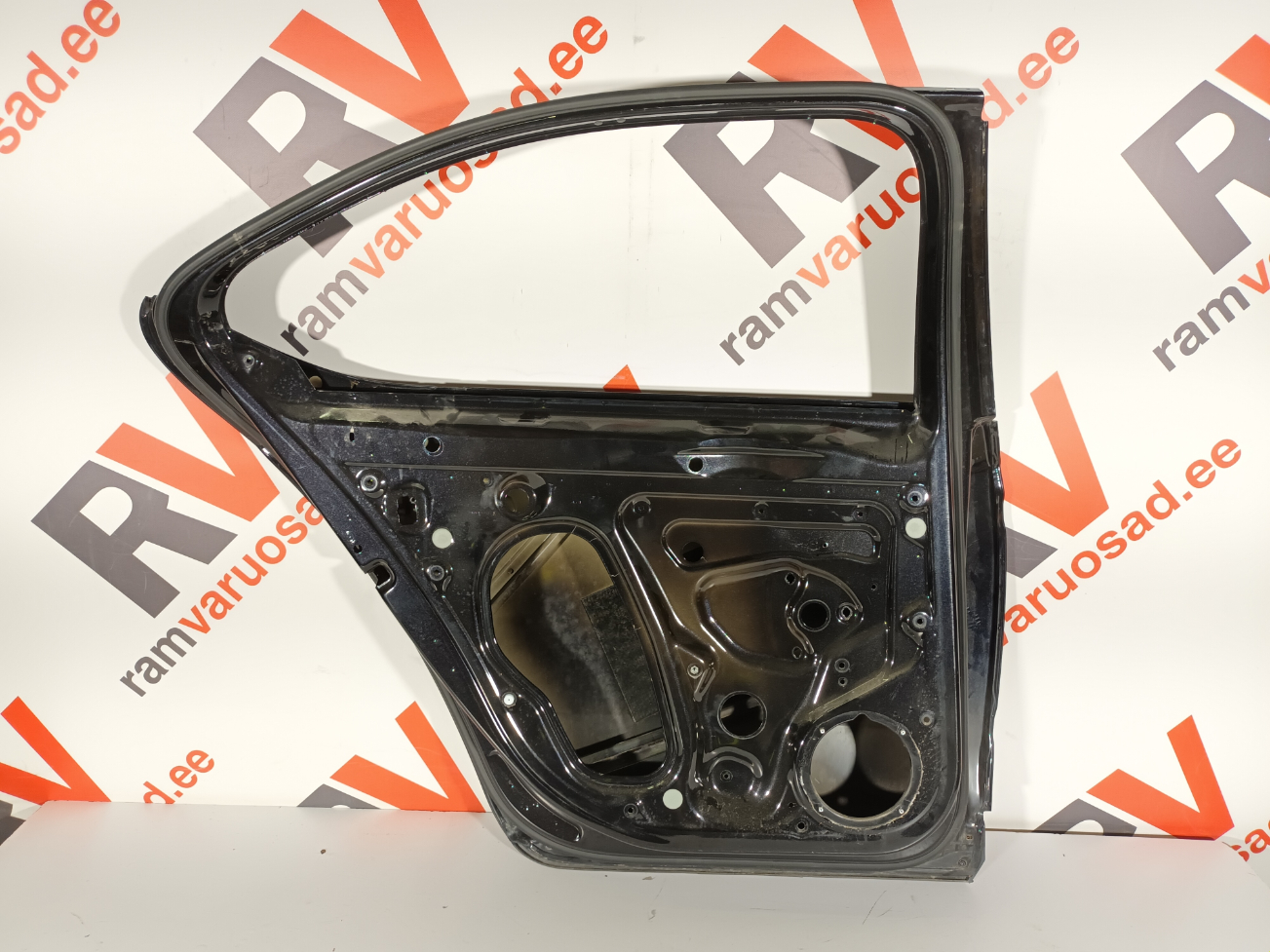 Skoda Superb tagauks / rear door - pilt 4
