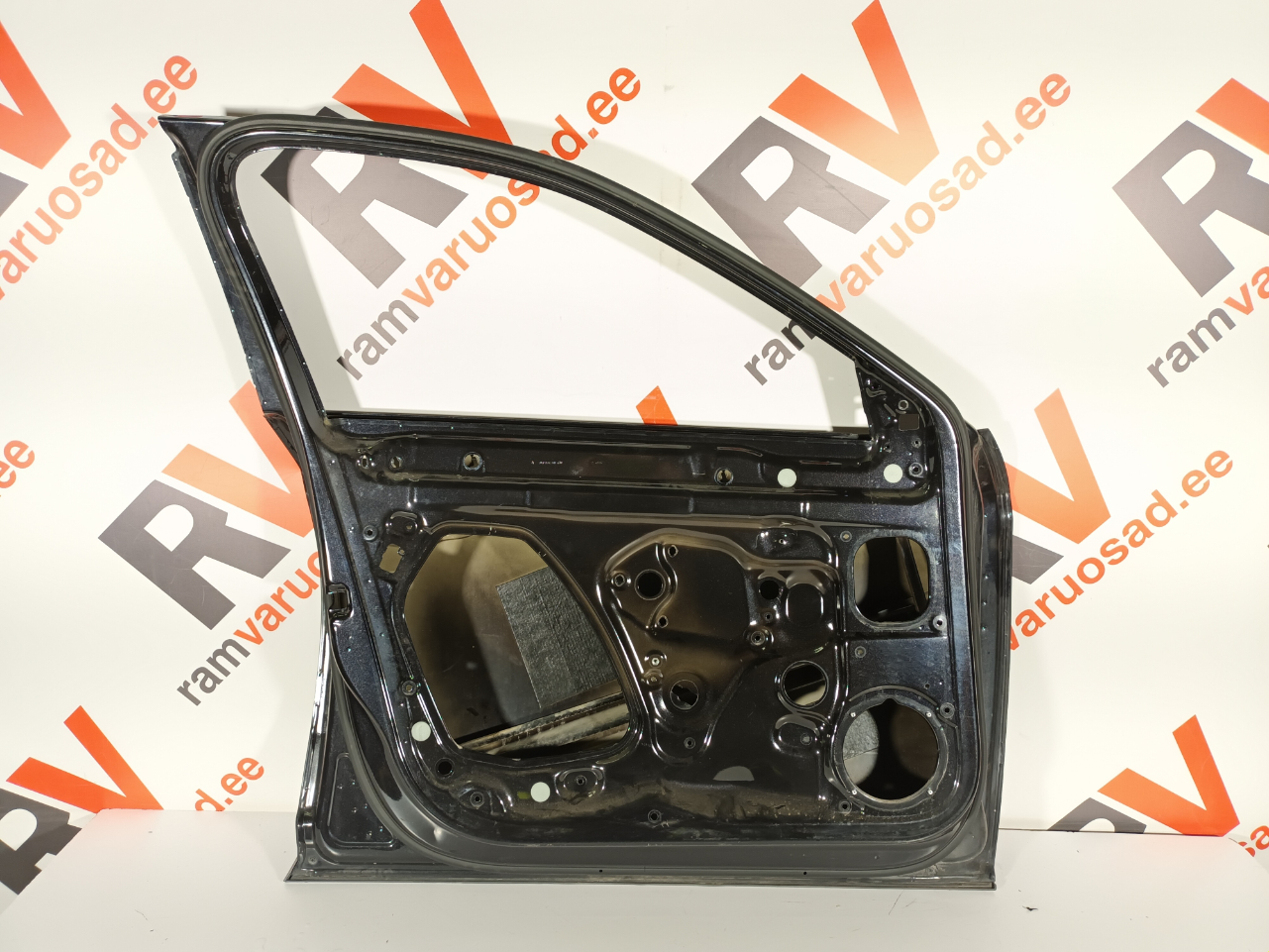 Skoda Superb esiuks / front door - pilt 4