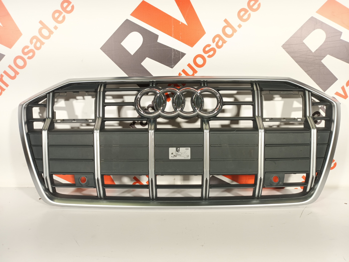 Audi A6 Allroad iluvõre / grille