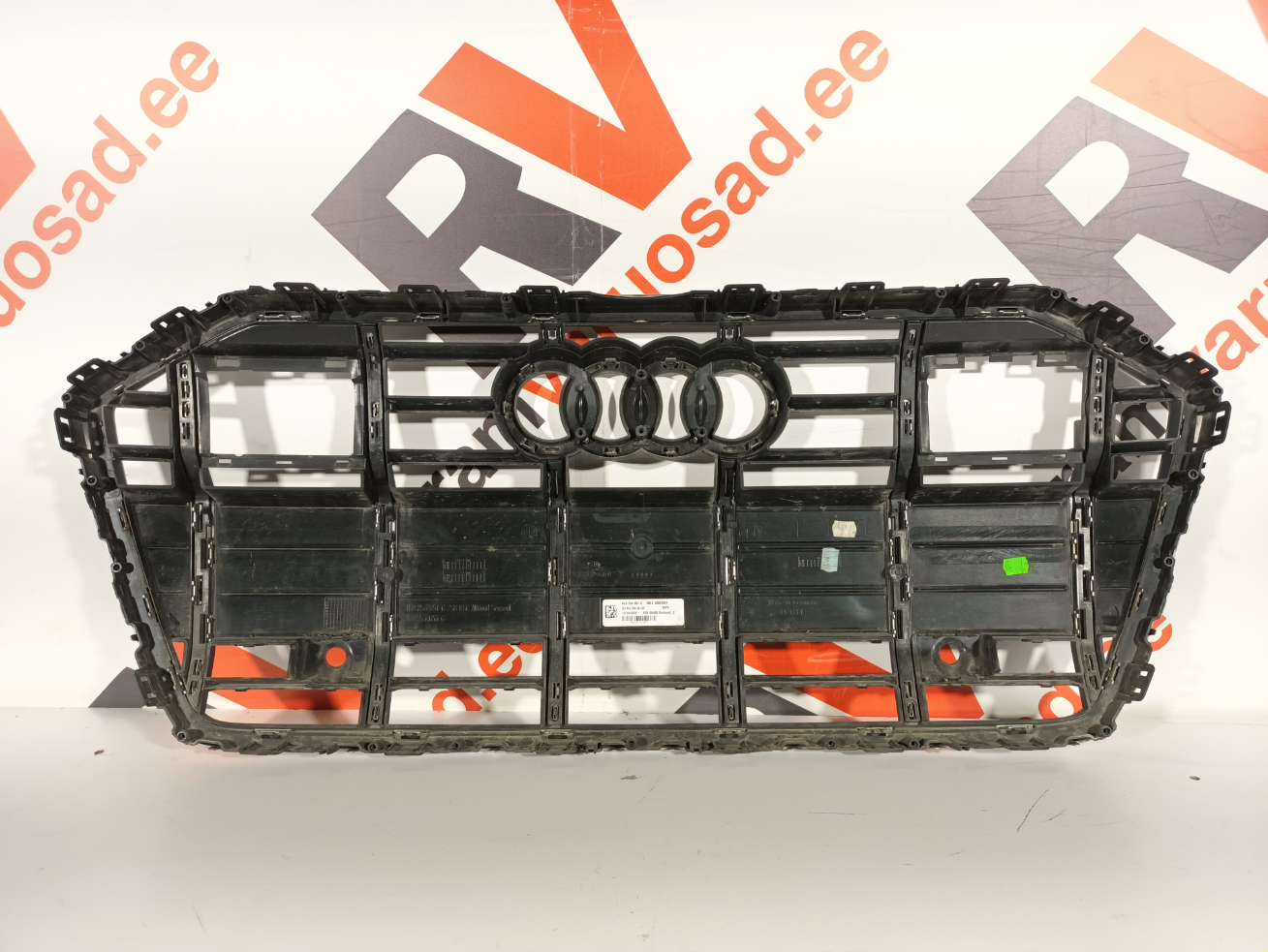 Audi A6 Allroad iluvõre / grille - pilt 2